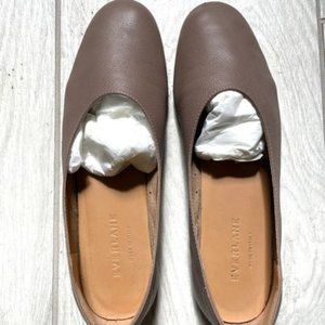 Like New Everlane Leather Day Glove Shoes Flats Sandals in Size 6.5 Color Mocha
